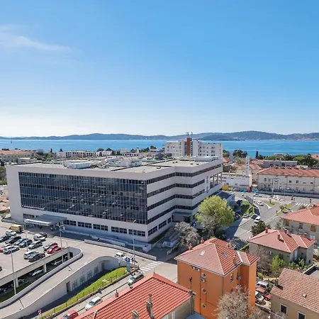 Days-panoramic City/sea View 아파트 *